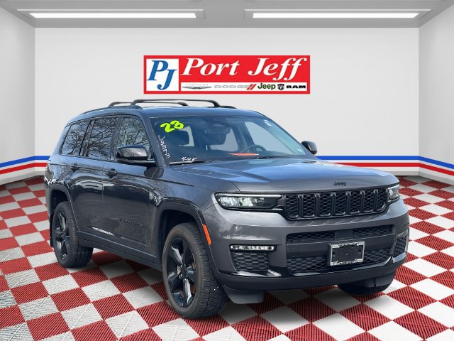 Used 2023 Jeep Grand Cherokee L Limited w/ Black Appearance Package AWD/4WD image 2