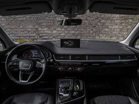 Used 2017 Audi Q7 3.0T Premium Plus w/ Premium Plus Package image 24