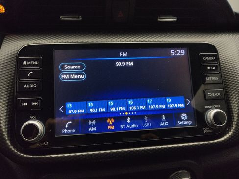 Used 2021 Nissan Kicks SV image 25