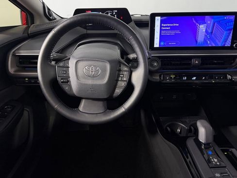 Used 2025 Toyota Prius Limited w/ Limited Premium Package FWD image 11
