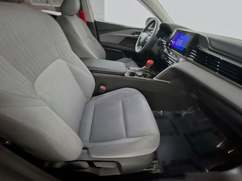Used 2025 Toyota Camry LE w/ Convenience Package FWD image 31