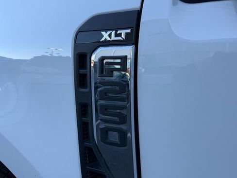 Used 2025 Ford F250 XLT AWD/4WD image 17