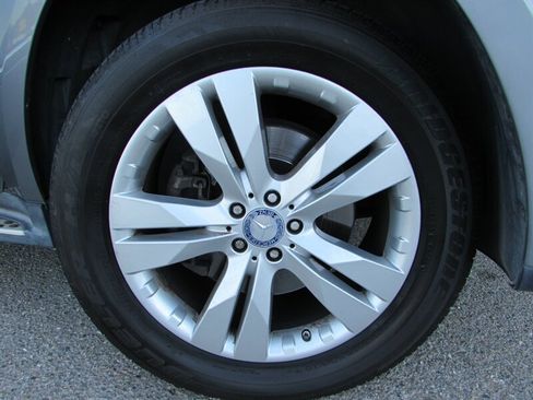 Used 2010 Mercedes-Benz GL 450 4MATIC image 38