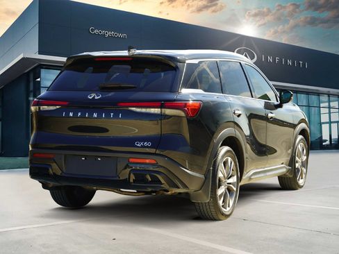 Certified 2025 INFINITI QX60 Luxe image 5