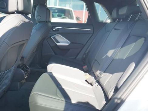 New 2025 Audi Q3 2.0T Premium image 7