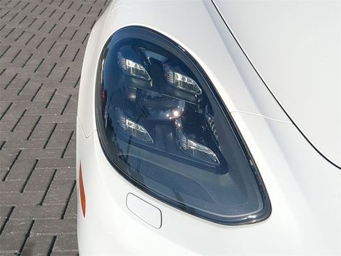 Used 2019 Porsche Panamera GTS image 11