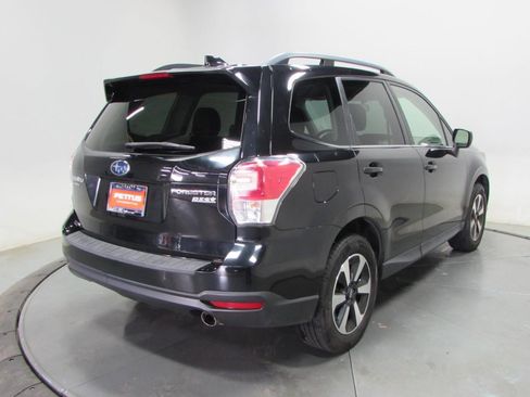 Used 2017 Subaru Forester 2.5i Limited AWD/4WD image 7