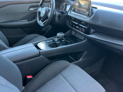 Used 2022 Nissan Rogue SV image 19