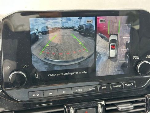 Used 2023 Nissan Pathfinder SL w/ SL Premium Package AWD/4WD image 26
