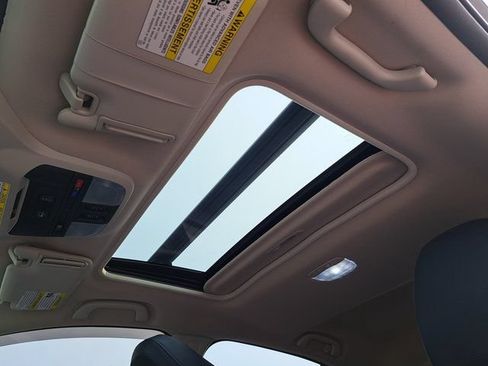 Used 2021 Subaru Crosstrek Hybrid w/ Moonroof Package w/Navigation AWD/4WD image 25
