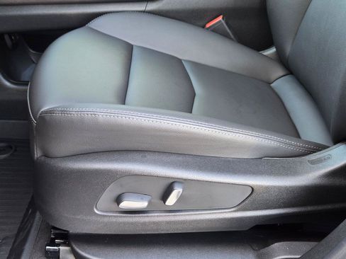 Used 2026 Cadillac XT5 Luxury w/ LPO, Floor Liner Package FWD image 25