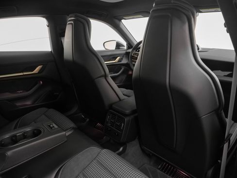 New 2025 Porsche Taycan 4S image 30