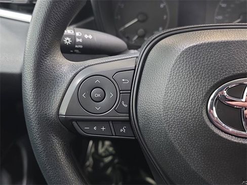 Certified 2025 Toyota Corolla LE image 14