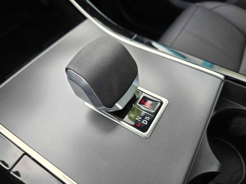 Used 2026 Land Rover Range Rover Velar S image 31