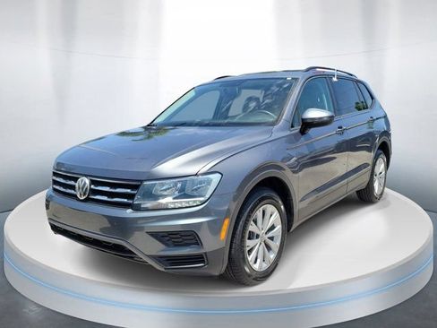 Used 2019 Volkswagen Tiguan S w/ Driver Assistance Package FWD image 2