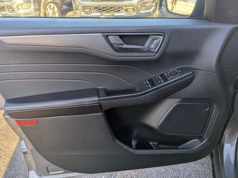 Used 2025 Ford Escape Active image 20