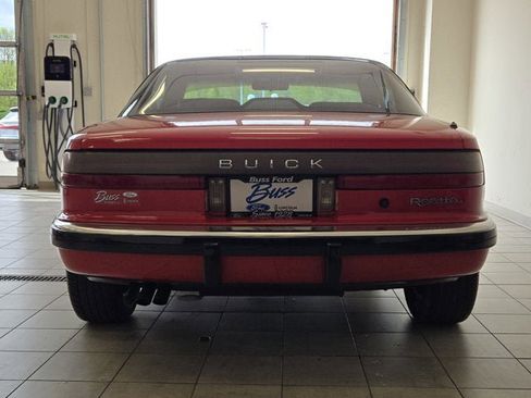 Used 1989 Buick Reatta Coupe FWD image 9