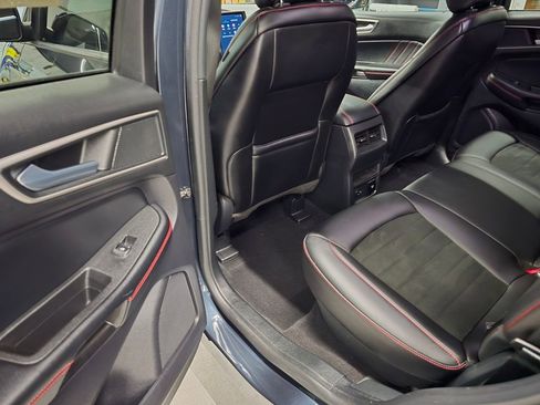 Used 2022 Ford Edge ST-Line image 28