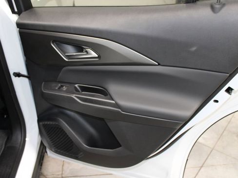 New 2026 Chevrolet Equinox EV LT image 25