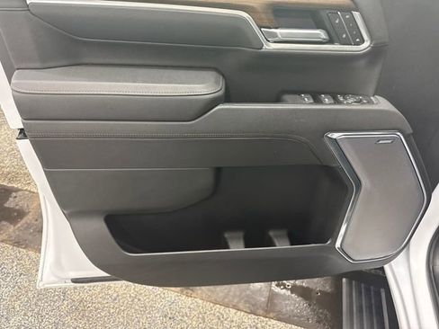 Used 2025 Chevrolet Silverado 3500 High Country w/ High Country Premium Package image 10