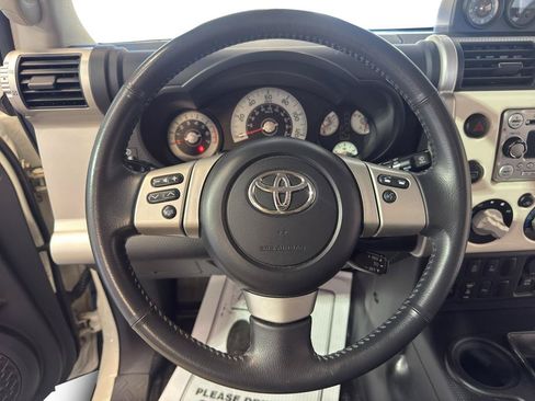 Used 2012 Toyota FJ Cruiser 4WD w/ Upgrade Pkg image 17