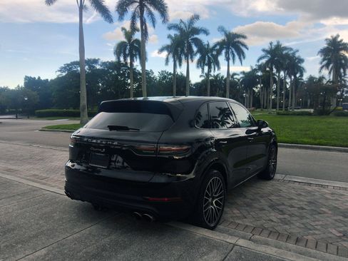 Used 2019 Porsche Cayenne S AWD/4WD image 22