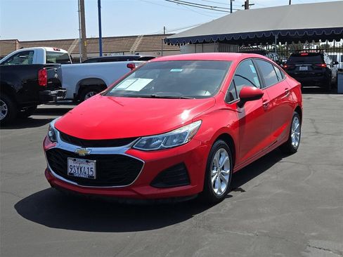 Certified 2019 Chevrolet Cruze LS w/ LS Convenience Package FWD image 31
