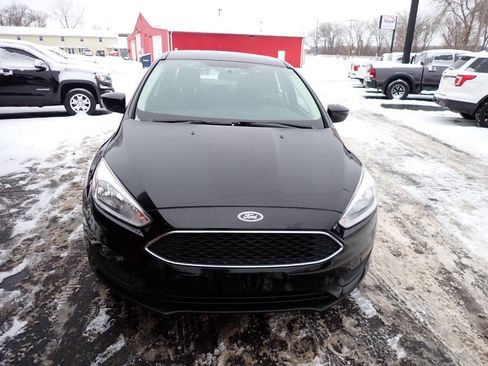 Used 2018 Ford Focus SE image 2