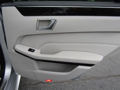 Used 2015 Mercedes-Benz E 350 Sedan w/ Premium 1 Package image 37