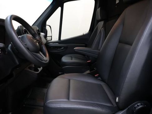 Used 2022 Mercedes-Benz Sprinter 2500 image 58