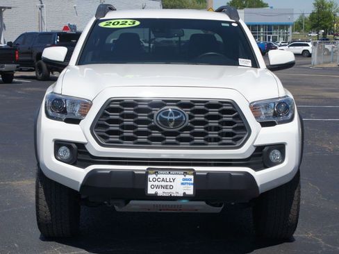 Used 2023 Toyota Tacoma TRD Off-Road AWD/4WD image 23