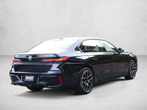 Certified 2025 BMW 740i xDrive AWD/4WD image 6