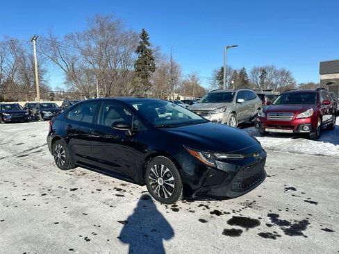 Used 2022 Toyota Corolla LE image 15