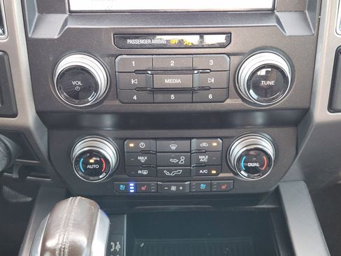 Used 2020 Ford F150 Limited w/ Trailer Tow Package image 20