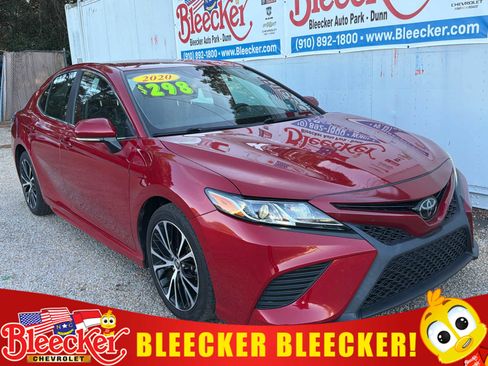 Used 2020 Toyota Camry SE w/ Convenience Package image 1