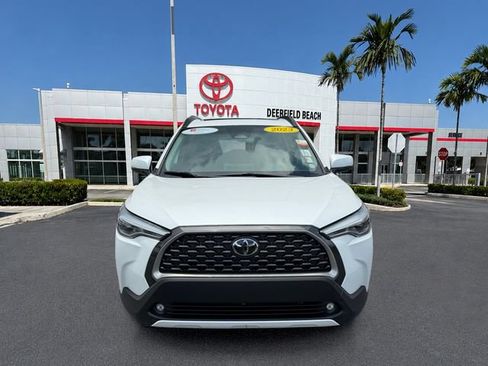 Certified 2023 Toyota Corolla Cross XLE w/ Convenience Package FWD image 2