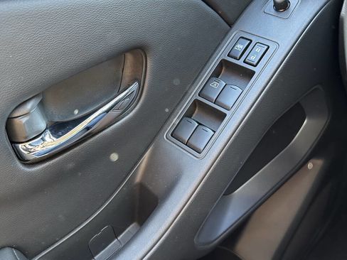 Used 2025 Nissan Frontier SV image 23