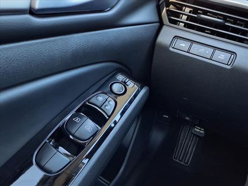 New 2025 Nissan Altima 2.5 SR image 22