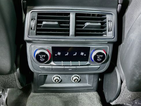 Used 2019 Audi Q7 3.0T Prestige AWD/4WD image 26