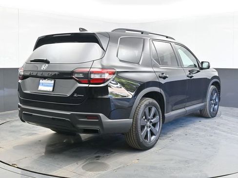 New 2026 Honda Pilot Sport image 10