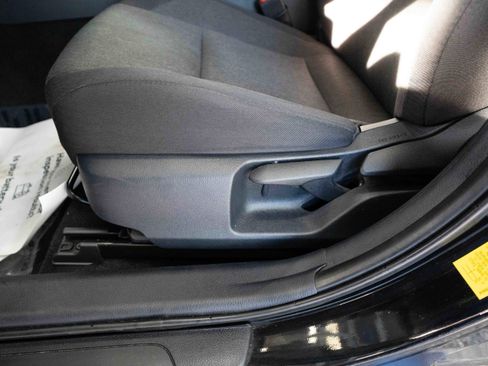 Used 2025 Toyota Camry LE image 12