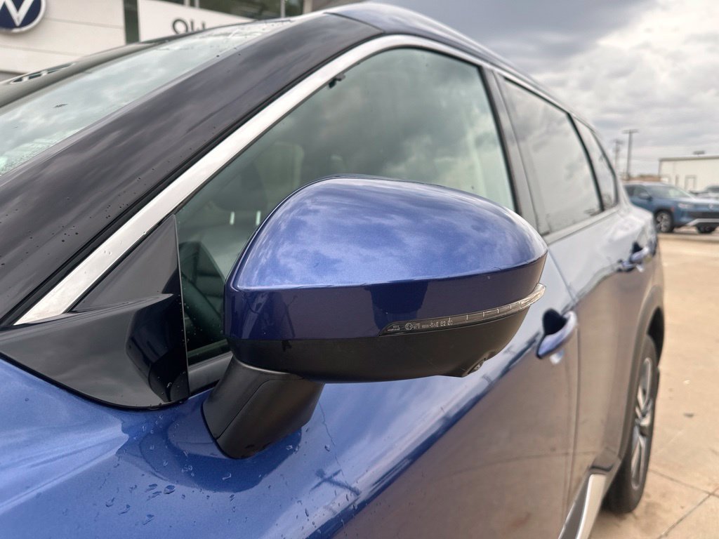 Used 2023 Nissan Rogue SL FWD image 12