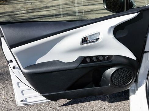 Used 2021 Toyota Prius AWD image 22