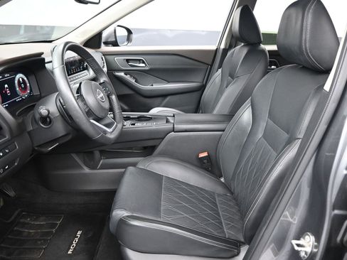 Used 2023 Nissan Rogue Platinum w/ Platinum Premium Package FWD image 9