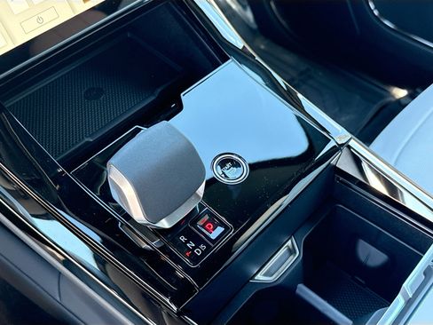 New 2026 Land Rover Range Rover Sport SE image 28