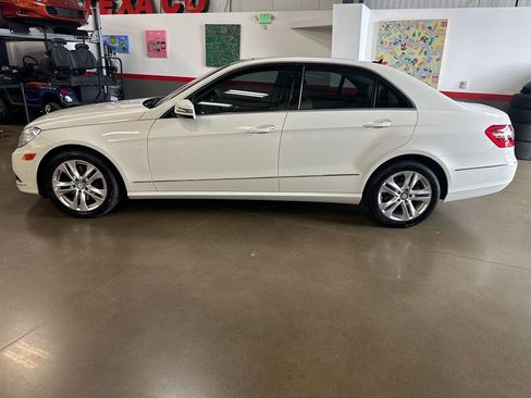 Used 2010 Mercedes-Benz E 350 4MATIC Sedan image 35