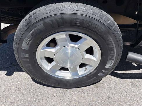 Used 2004 GMC Sierra 1500 SLE w/ Suspension Package, Off-Road AWD/4WD image 19