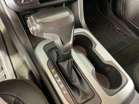 Used 2018 Chevrolet Colorado ZR2 w/ ZR2 Dusk Special Edition AWD/4WD image 9