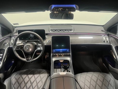 Used 2025 Mercedes-Benz S 580 4MATIC Sedan image 30