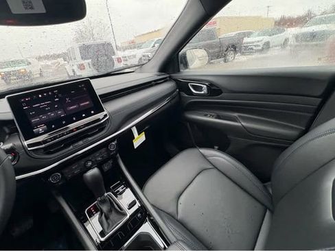 New 2026 Jeep Compass Limited AWD/4WD image 9